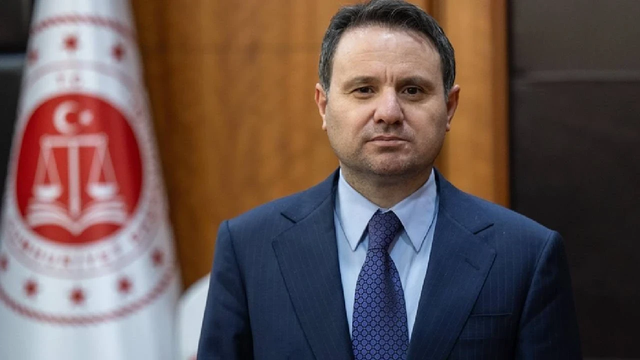 Avrupa Parlamentosu'nun Bakan Gürlek'e yaptırım çağrısı ne anlama geliyor?