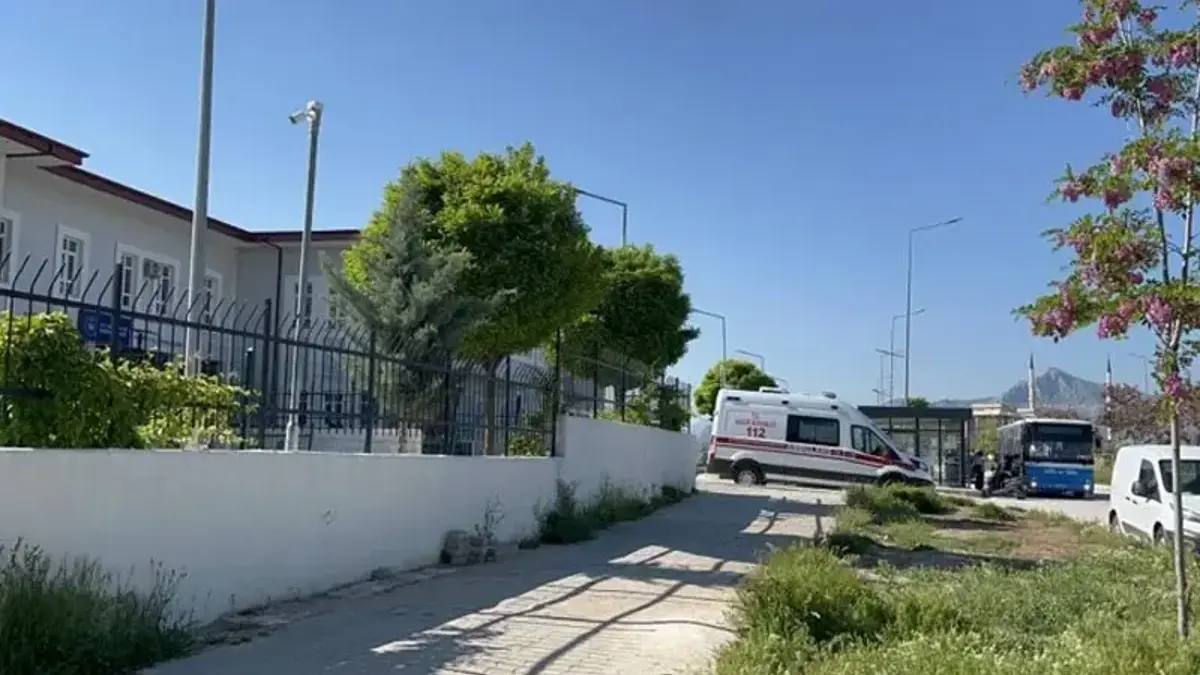 Üniversite öğrencisi yurdun 6'ncı katından düştü, hayatını kaybetti