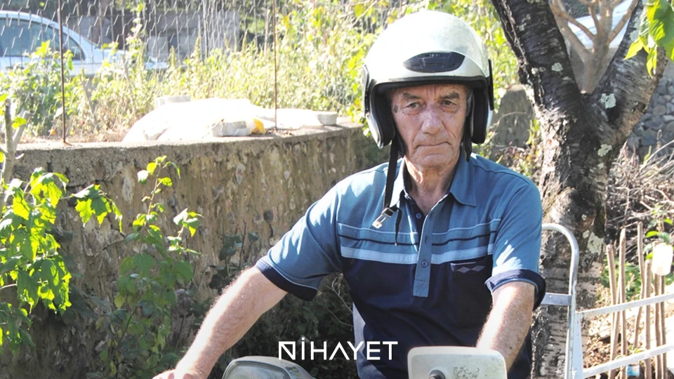Küçük motosikletiyle dünyayı gezen Türk