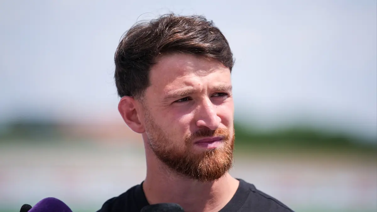 Orkun gol atsın ben savunurum
