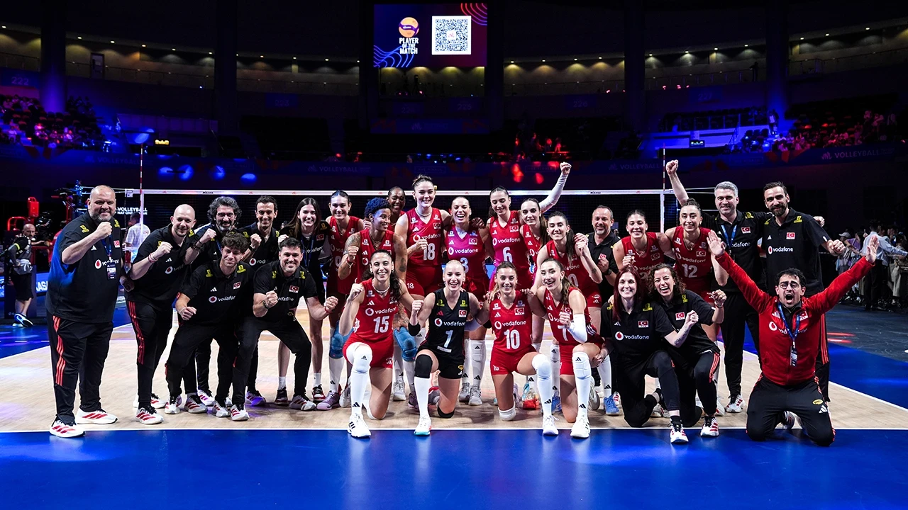 Melissa Vargas ve Gizem Örge'den final mesajı: 'Kupa için her şeyi yapacağız'
