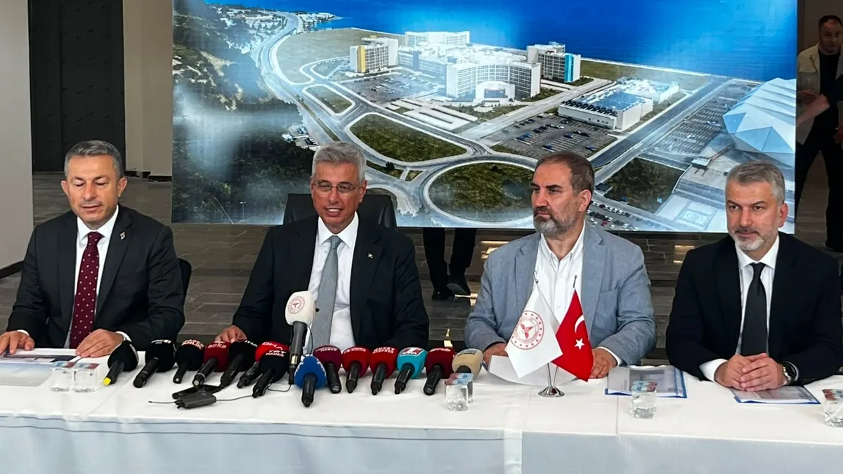 Bakan Memişoğlu: Trabzon, sağlıkta bölgenin merkezi olacak