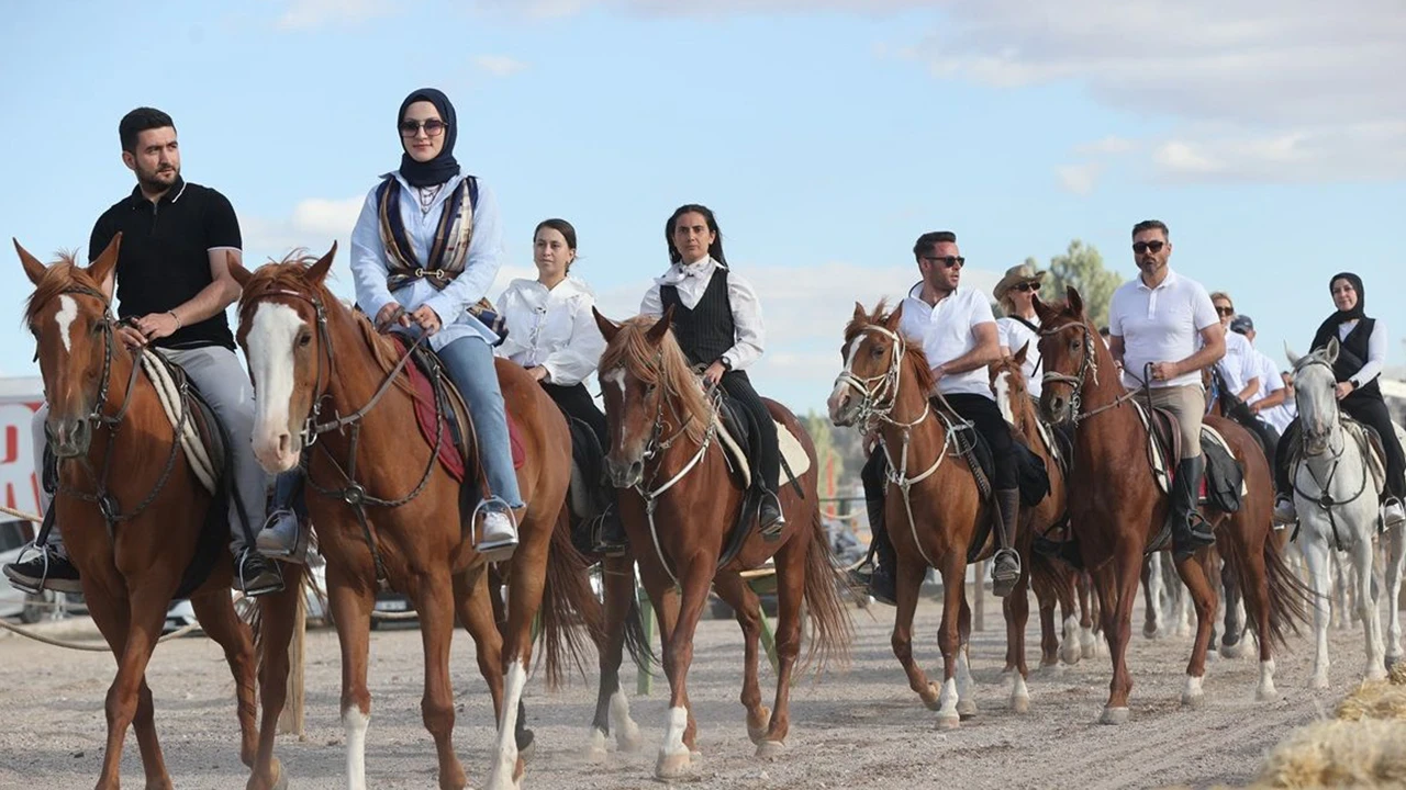"Kapadokya At Festivali" başladı