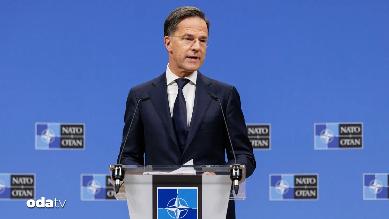 Rutte'yi sıkıştıran soru: 'Öz saygınızı yitirmiyor musunuz'