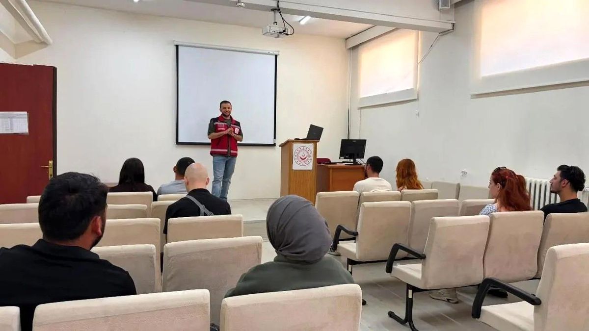 Sinop'ta evlilik kredisi alan çiftlere eğitim desteği