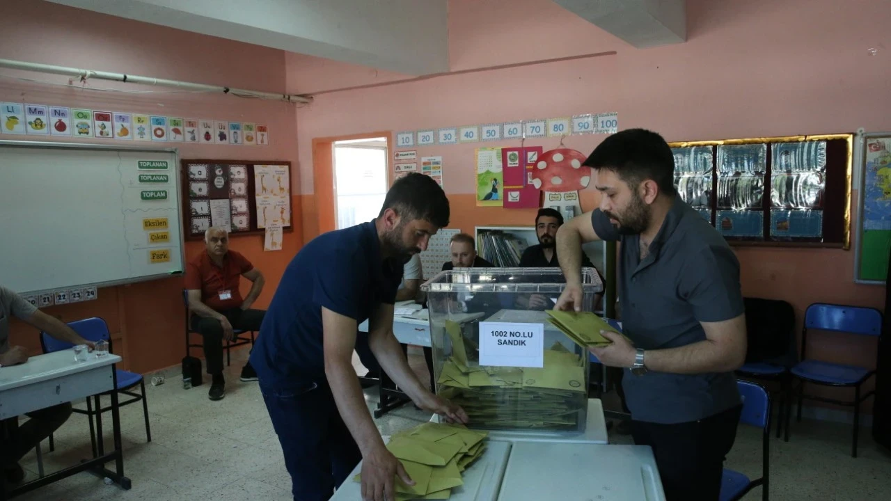 Üç şehirde sandık kuruldu: Sonuçlar belli oldu