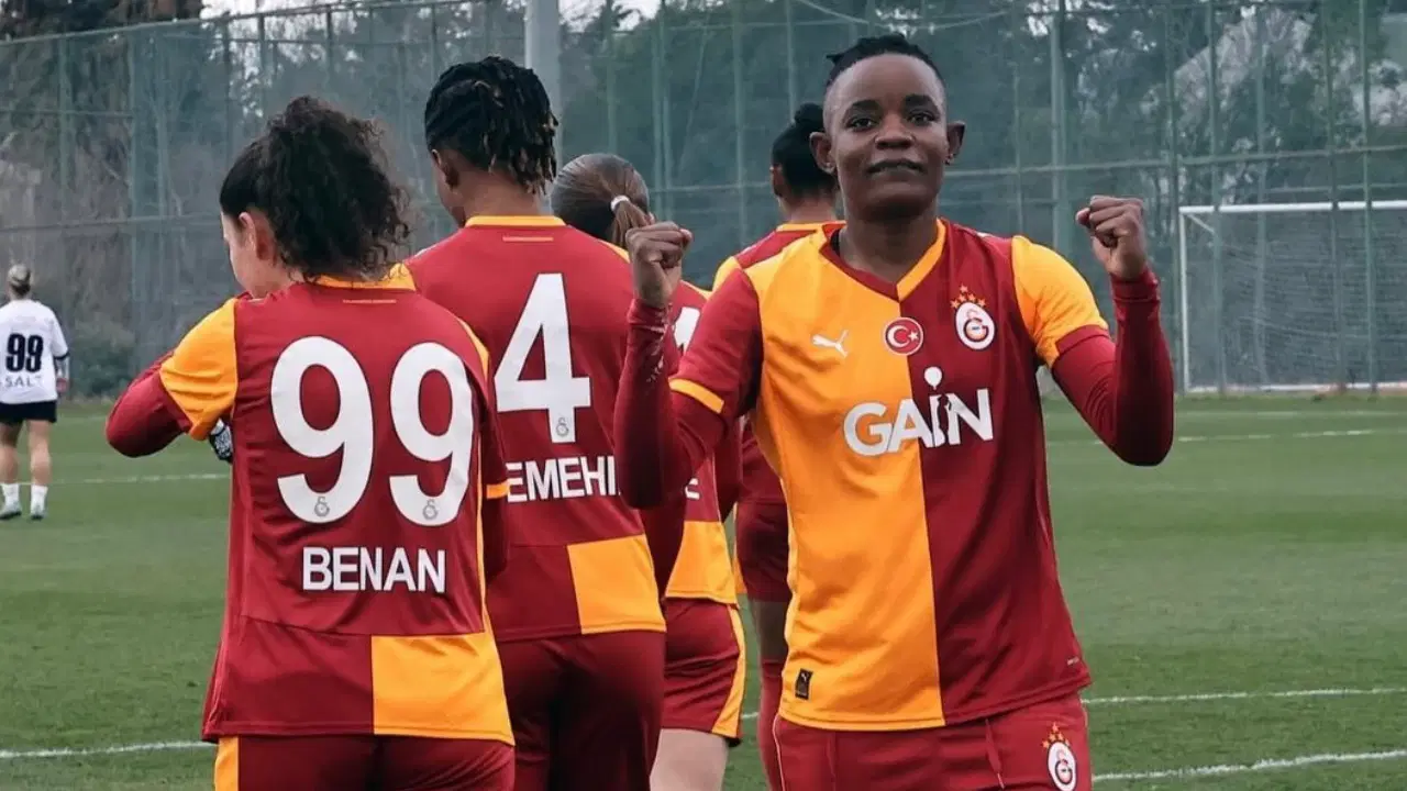 Galatasaray'dan Fenerbahçe'ye golcü transferi!