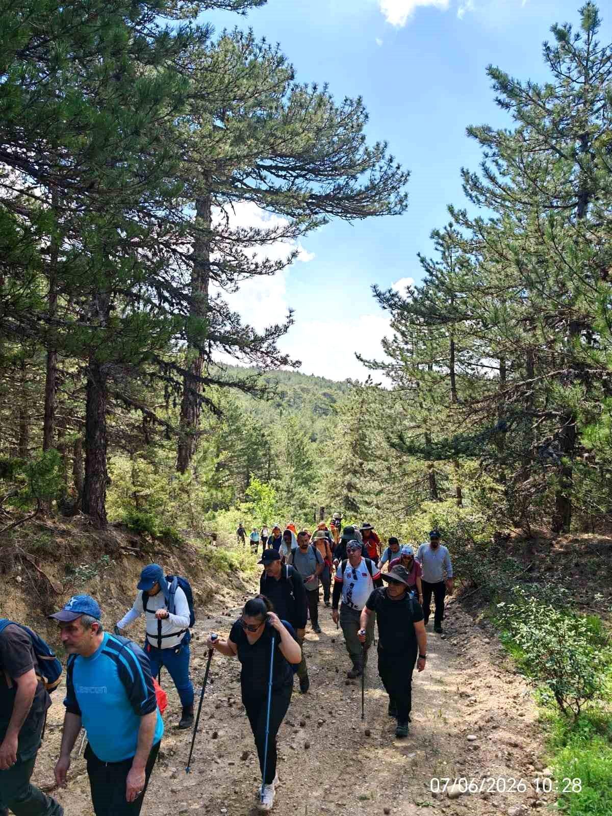 AFDOS, doğa tutkunlarını tarihi ve doğal güzellikleriyle öne çıkan Çukurca'da buluşturdu