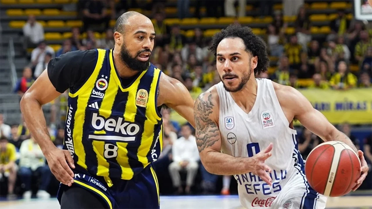 Fenerbahçe Beko seride durumu 2-0 yaptı