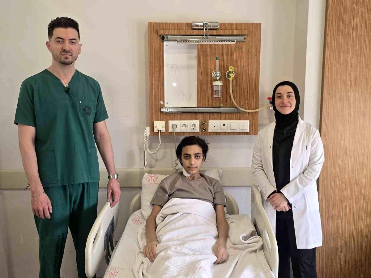 Şanlıurfa'da 8 santimetrelik dev beyin tümörü kapalı yöntemle alındı