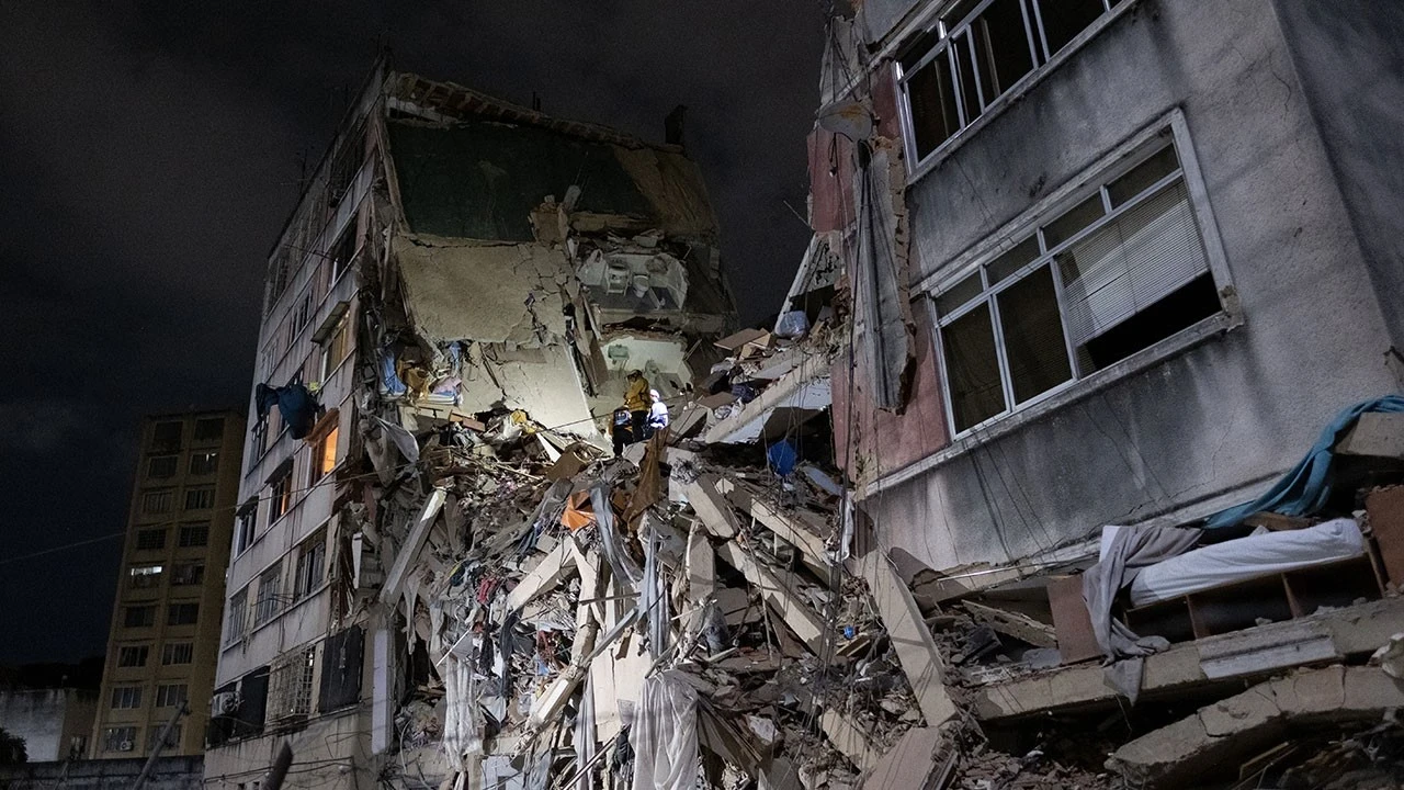 Venezuela depreminde can kaybı artıyor: Yaşamını yitirenlerin sayısının 3 bin 535'e yükseldi.