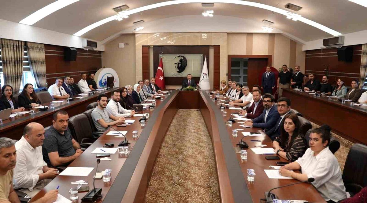 KBÜ'de Sosyalfest'e emek veren akademik ve idari personel onurlandırıldı