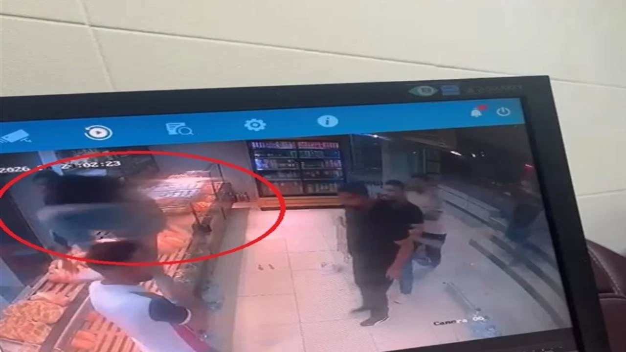Fırında kavga: Katliamdan silahın tutukluk yapması kurtardı