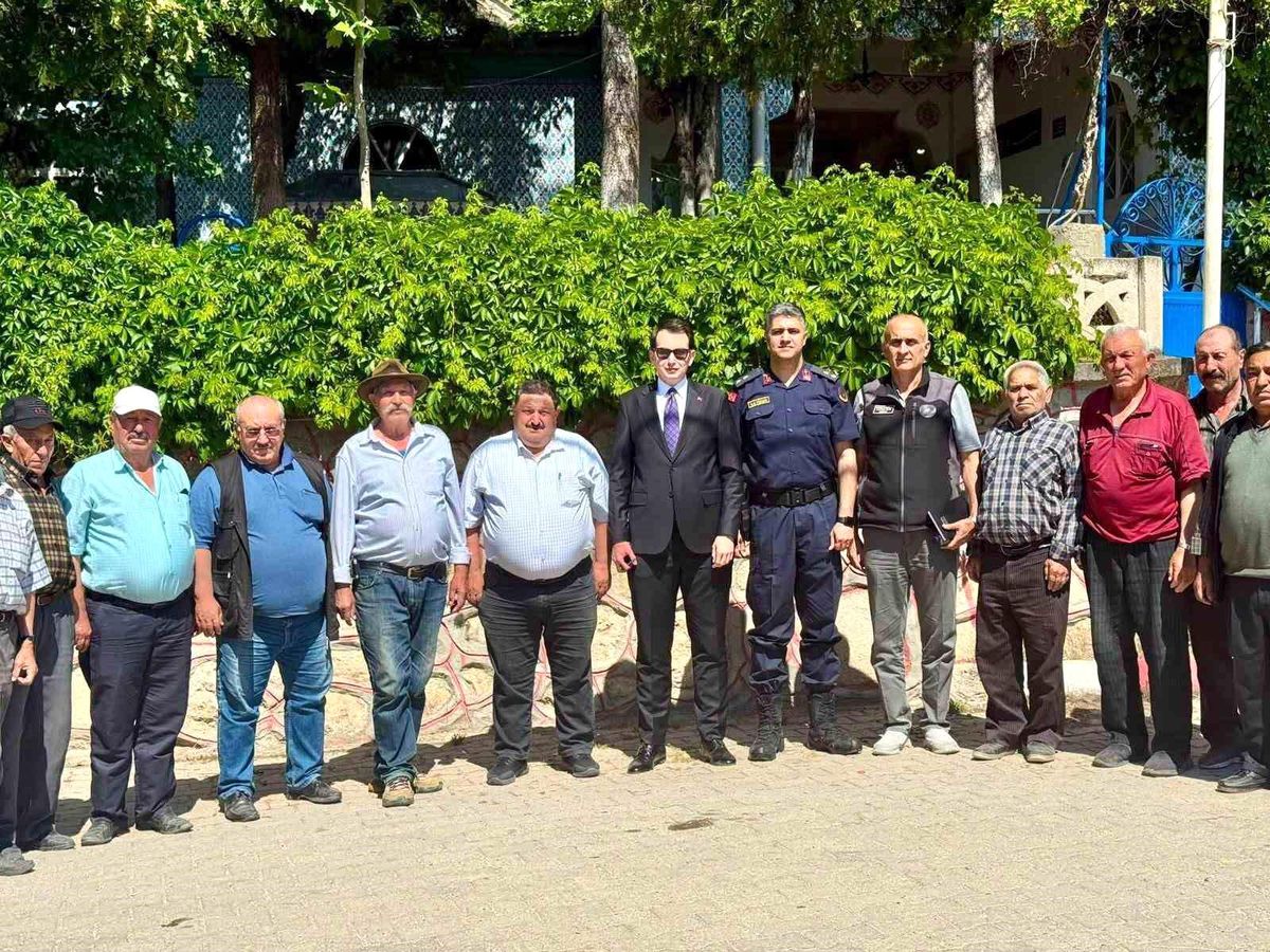 Hisarcık Kaymakamı Atam, vatandaşların talep ve ihtiyaçlarını yerinde dinledi