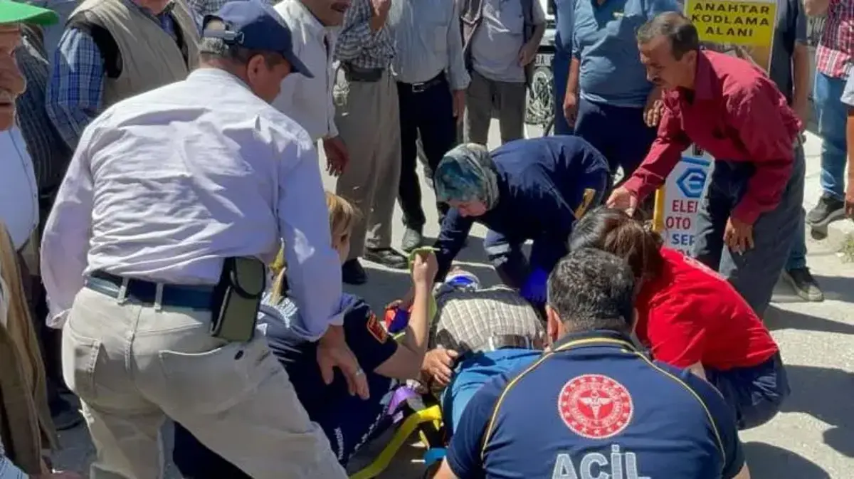 Sedyedeki yaralıya seslenme şekli herkesi güldürdü