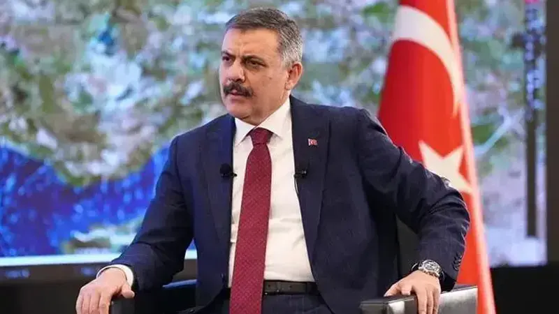 Bakan Çiftçi, YKS nedeniyle meydanlarda dev ekran kurulmaması talimatı verdi
