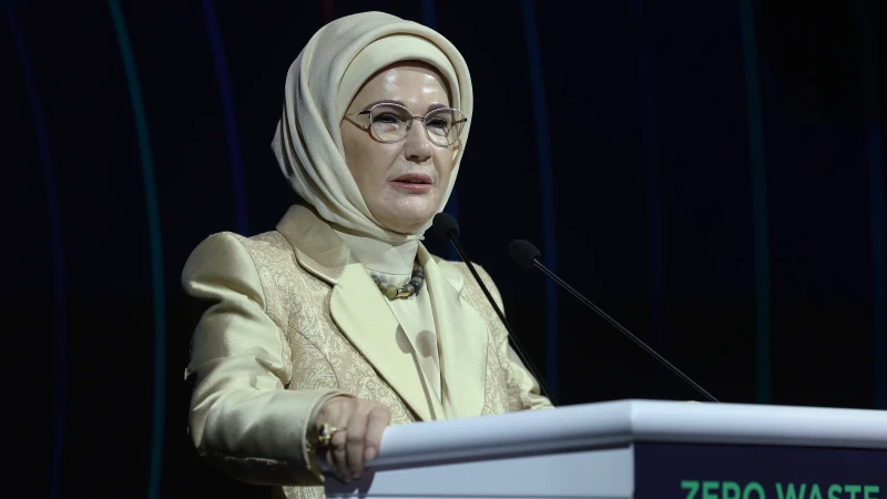 Emine Erdoğan Koruyucu Aile Günü'nü kutladı: 'Gerçek gönül kahramanlarımız'