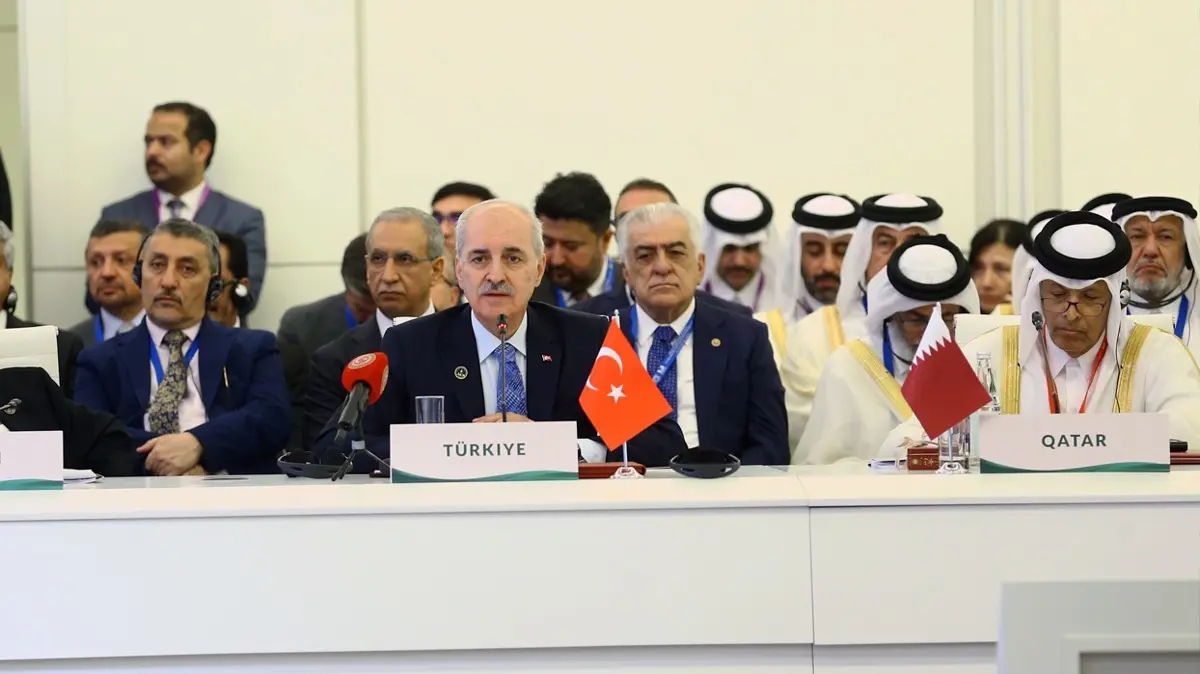 Kurtulmuş'tan Bakü'de birlik çağrısı: İslam dünyası yeni dönemin güç merkezi olmaya aday