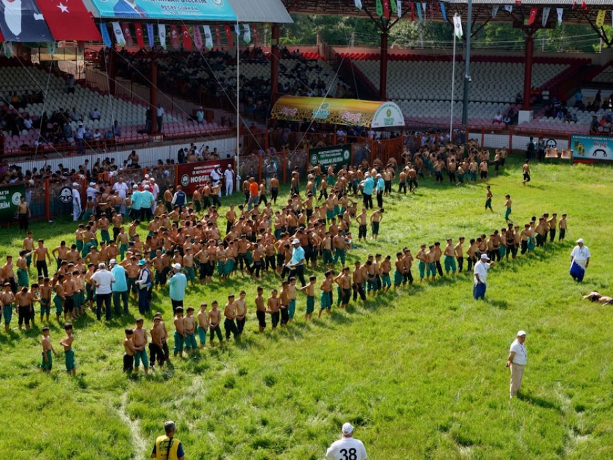 Kırkpınar Yağlı Güreşleri'ne katılacak "ilave 8 başpehlivan" belirlendi