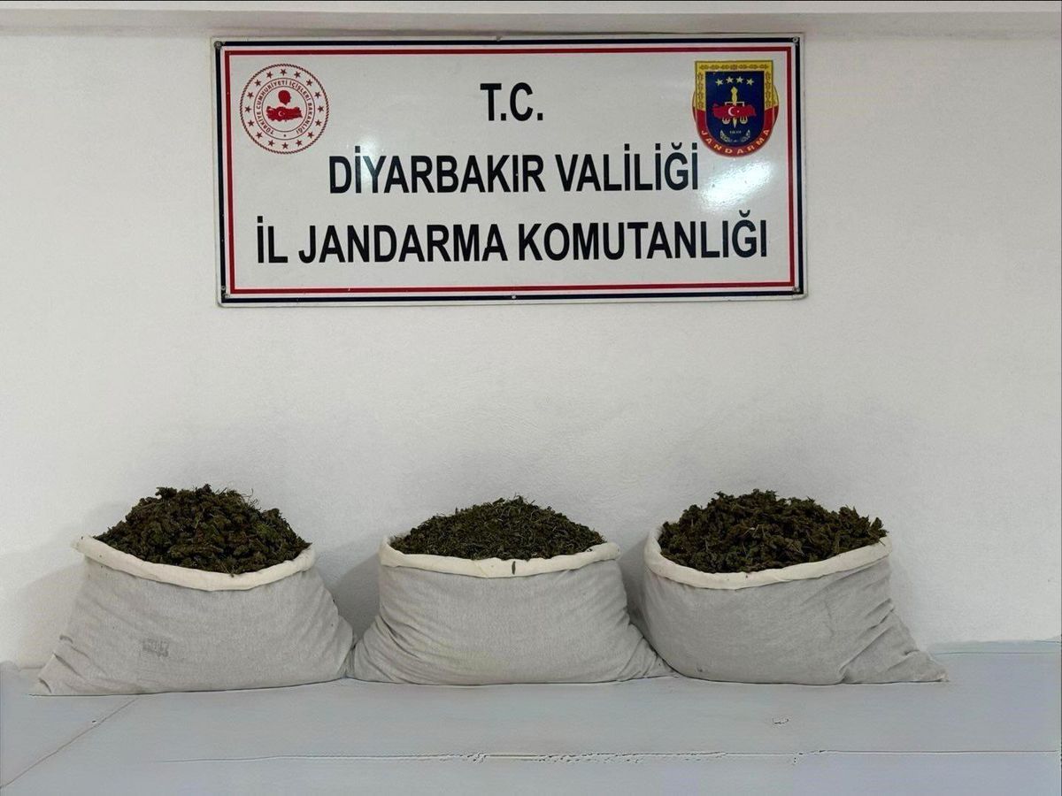 Diyarbakır'da 107 kilo esrar maddesi ele geçirildi
