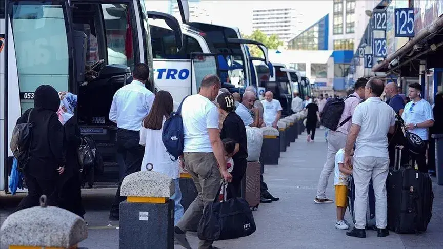 Yerli turistler 102,3 milyar lira seyahat harcaması yaptı