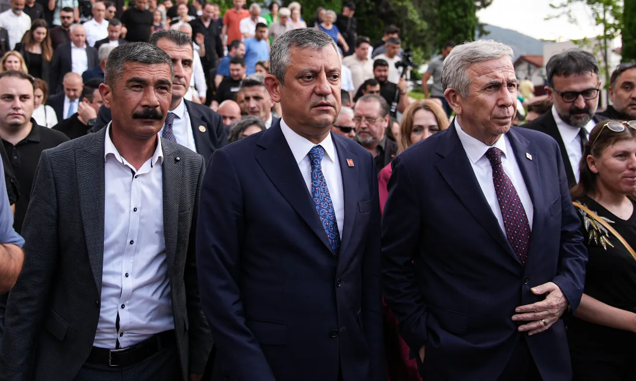 CHP disiplin listesinde 'Özgür Özel' detayı! Son andaki değişikliği Fatih Atik açıkladı