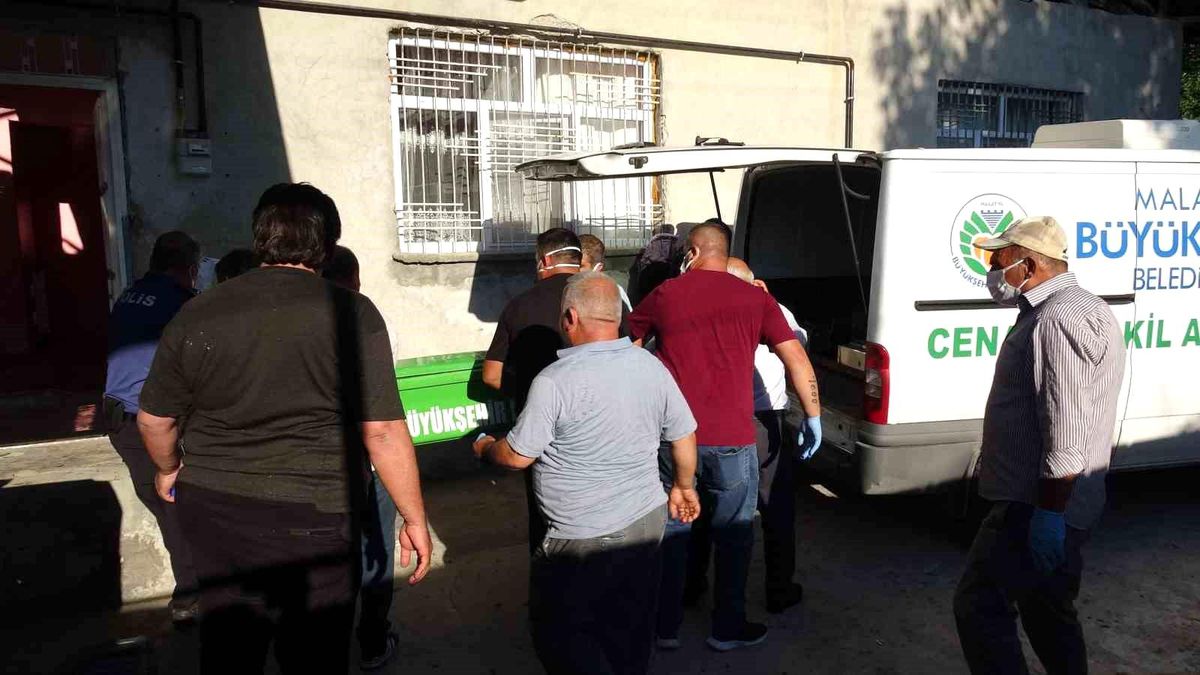 Malatya'da 26 yaşındaki genç evinde ölü bulundu