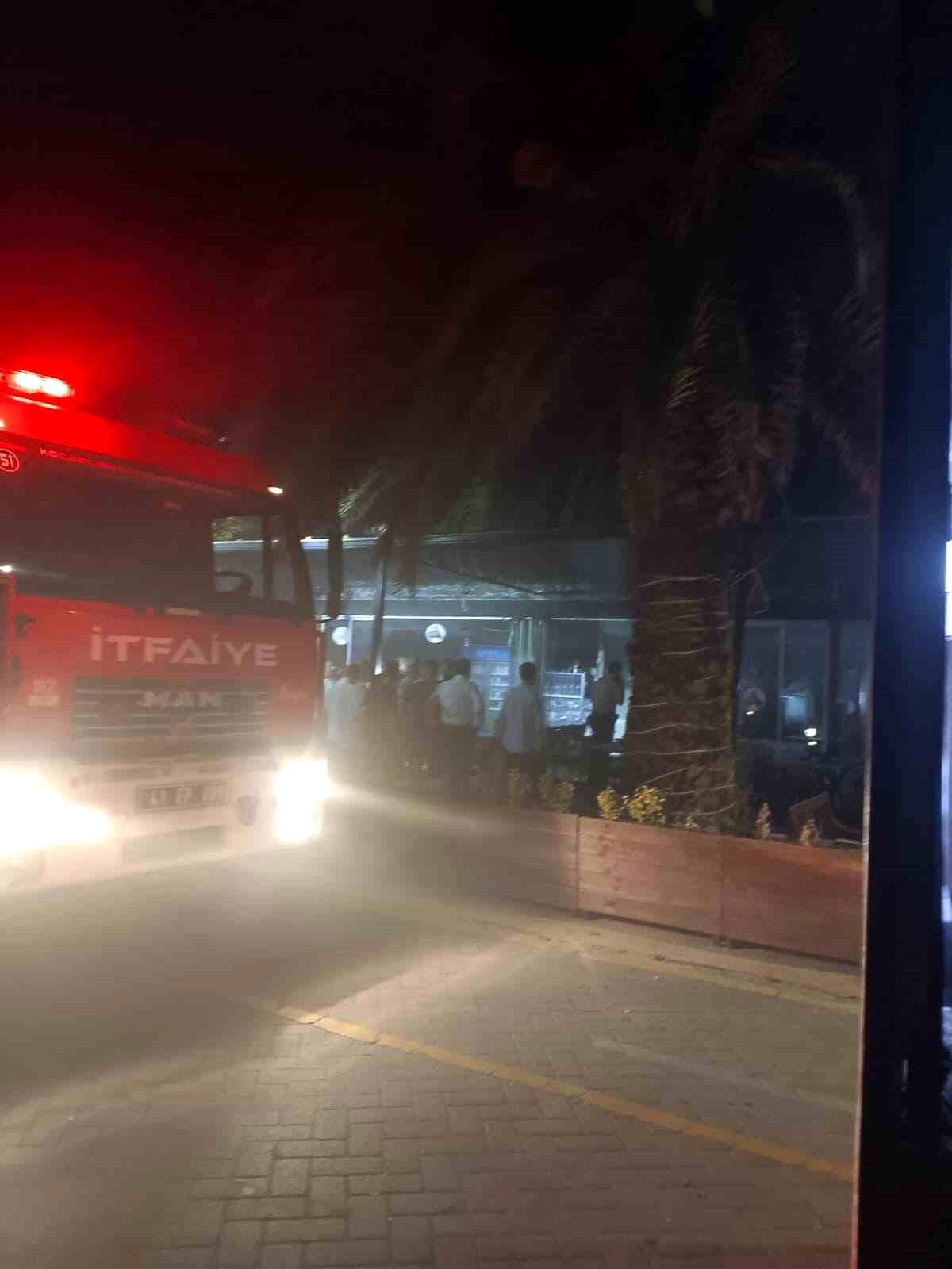 Körfez'de kafenin mutfağında çıkan yangın hasara neden oldu