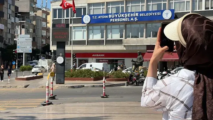 İlçede sıcaklık 5 dakikada 3 derece arttı! Sokaklar boşaldı