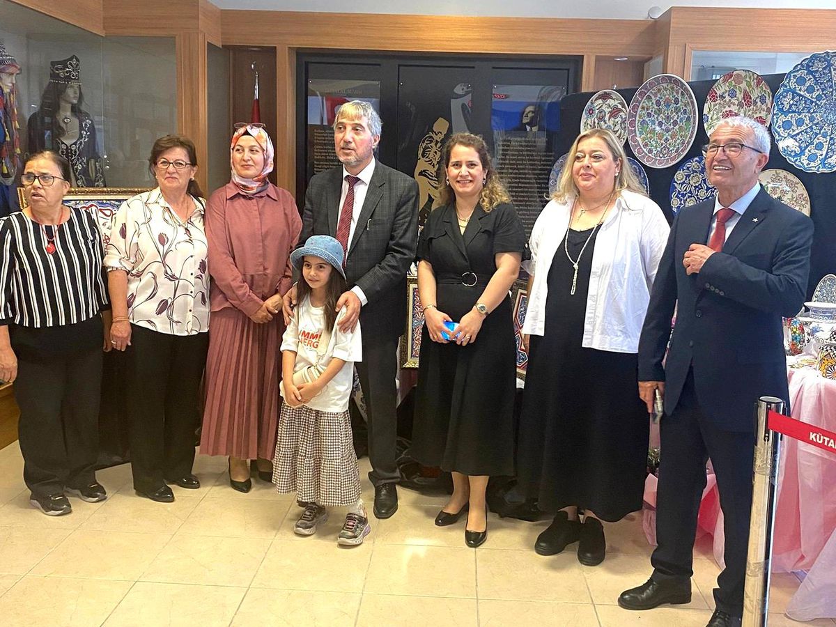 Kütahya'da Hayat Boyu Öğrenme Haftası Sergisi açıldı