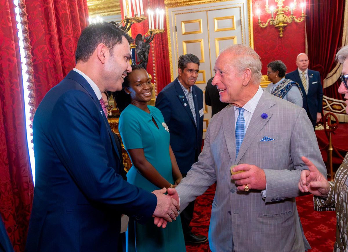 Bakan Kurum, Londra'da Kral 3'üncü Charles'ın ev sahipliğindeki resepsiyona katıldı