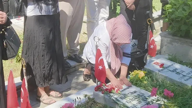 Vezneciler şehitleri terör saldırısının 10'uncu yılında anıldı