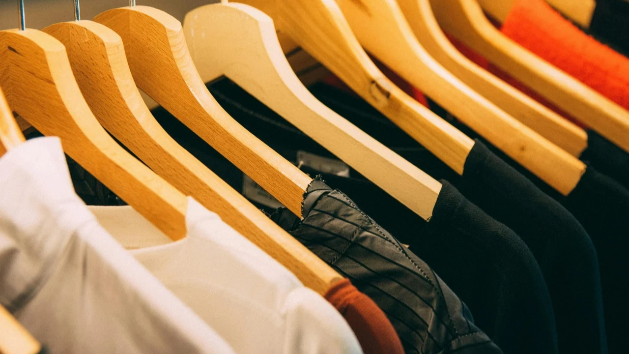 Dünyaca ünlü moda devi küçülüyor: 136 mağaza kepenk kapattı!