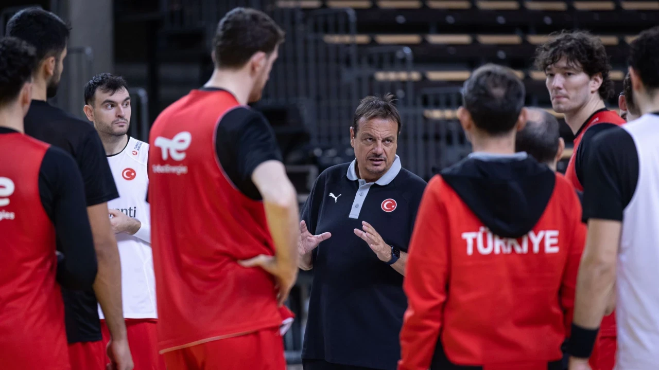 Ergin Ataman, A Milli Takım aday kadrosunu açıkladı