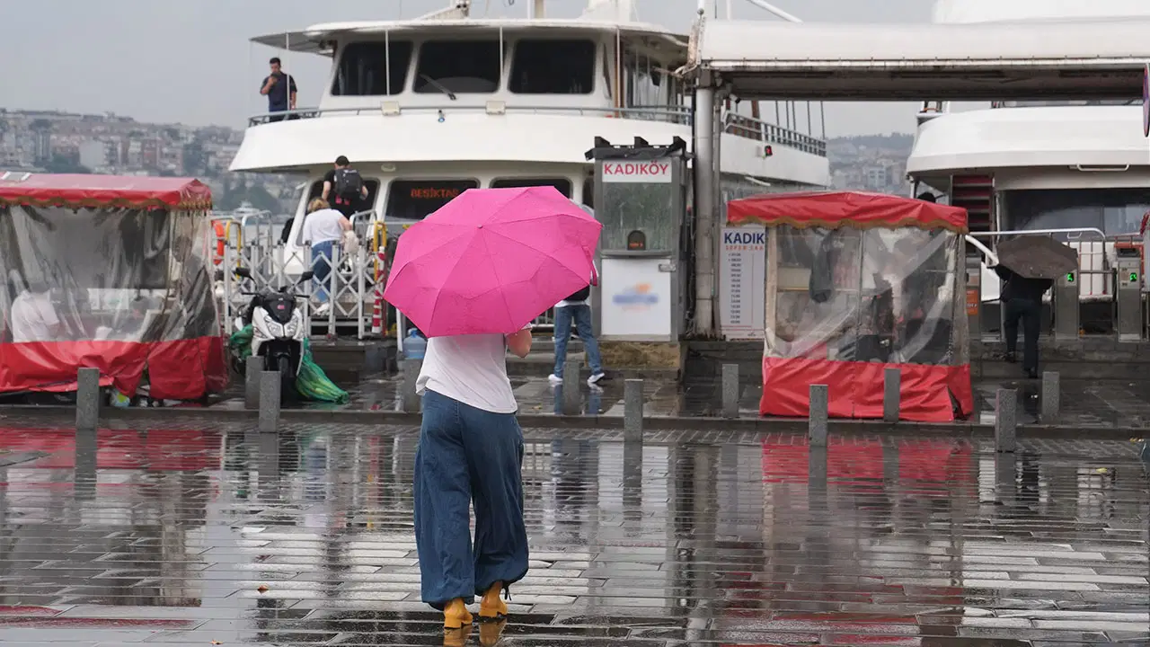 AKOM tarih verdi: İstanbul'a yeniden yağış geliyor