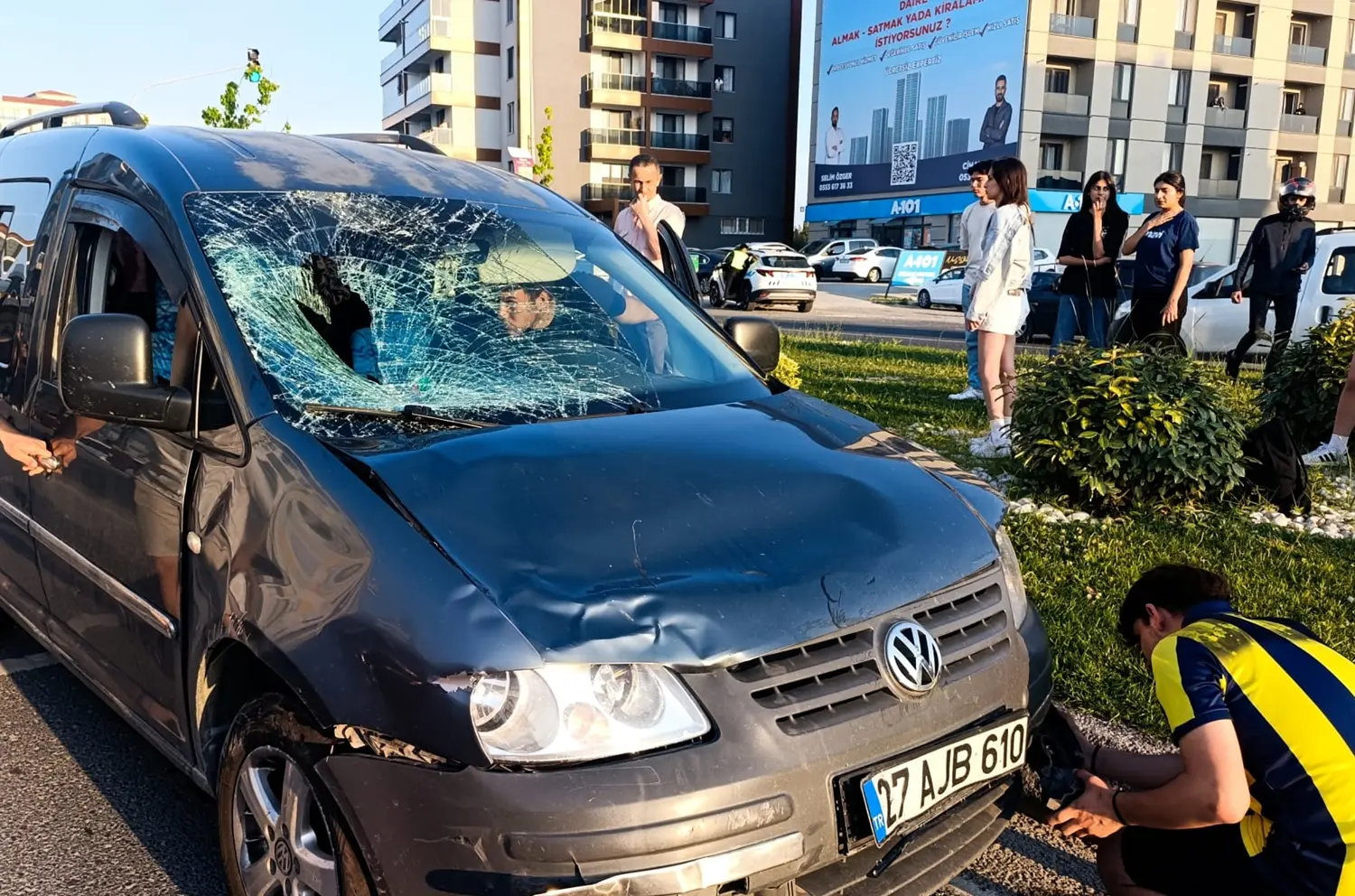 Tekirdağ'da hafif ticari aracın çarptığı elektrikli bisikletteki kadın öldü