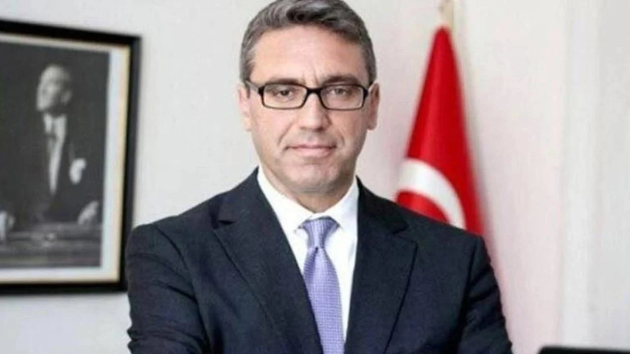 Resmi Gazete'de Yayımlandı: Danimarka Büyükelçiliği'ne Burak Özügergin Atandı