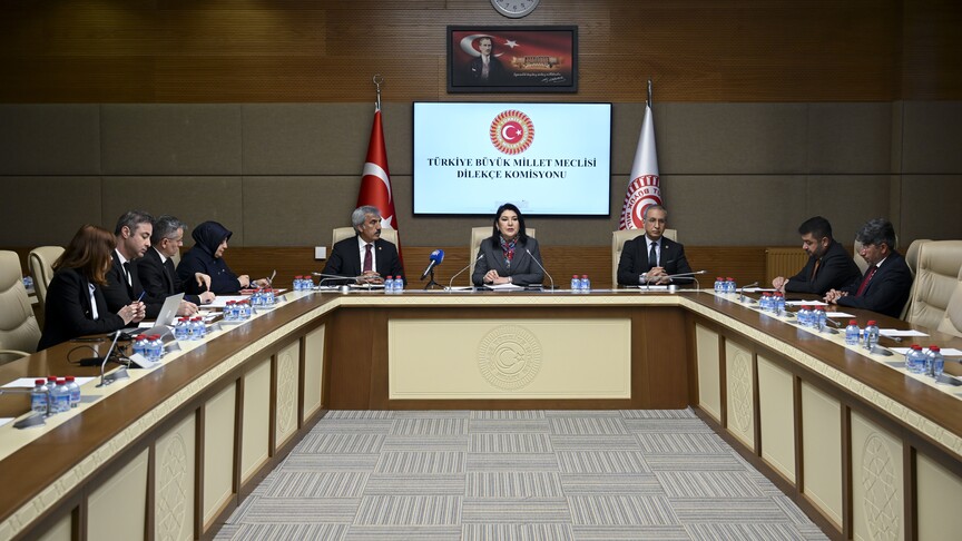 Meclis'e "Kadınlar da askere alınsın" başvurusu