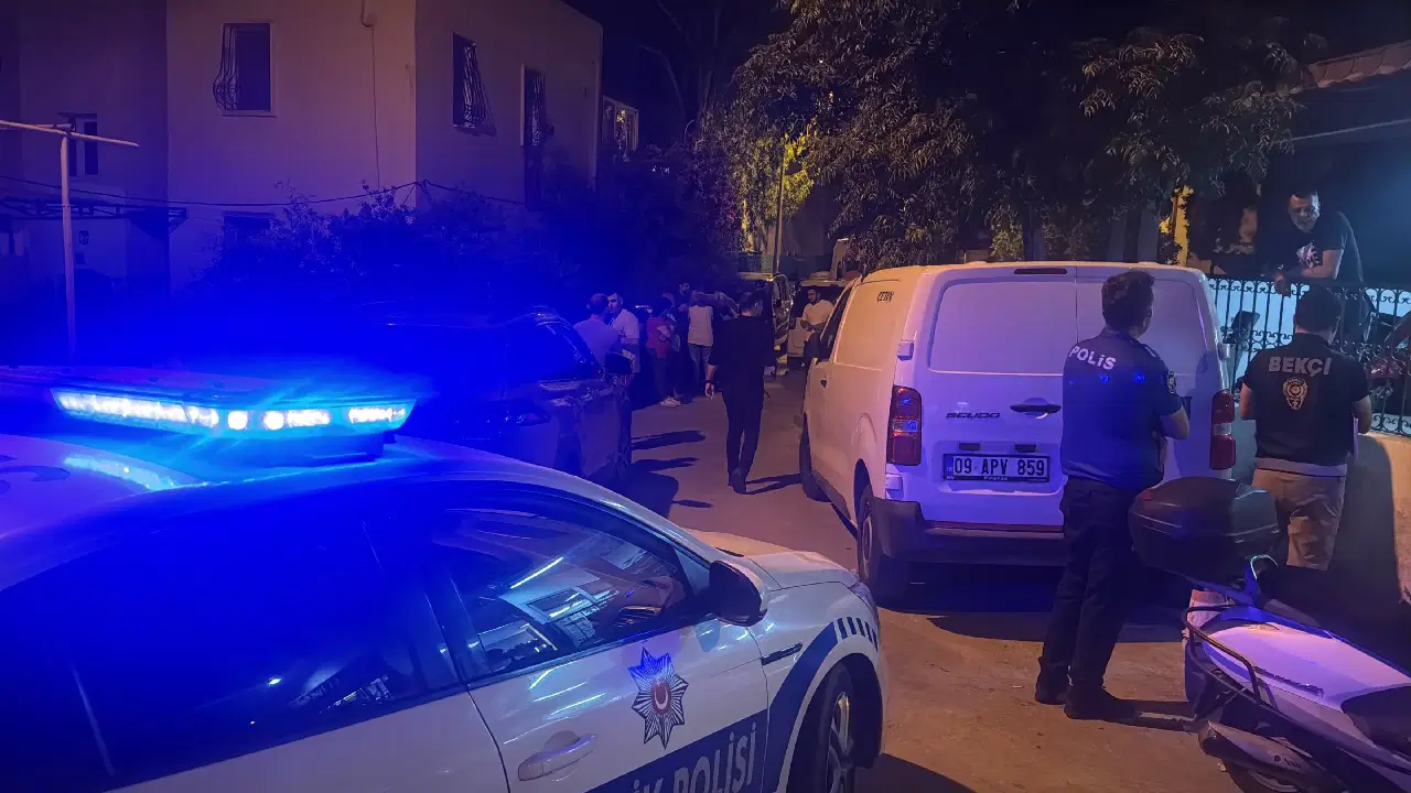 Babasının cenazesiyle 2 gün aynı evde yaşadı
