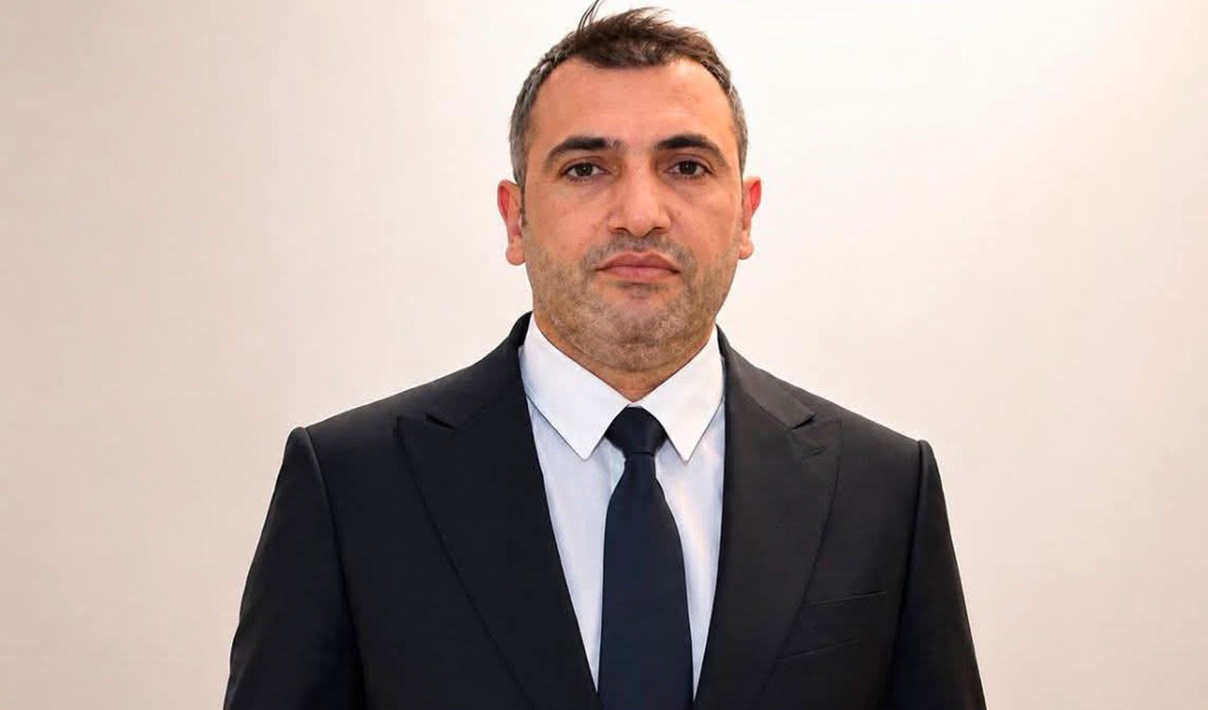 İntihar girişiminde bulunan daire başkanı tedavi gördüğü hastanede hayatını kaybetti