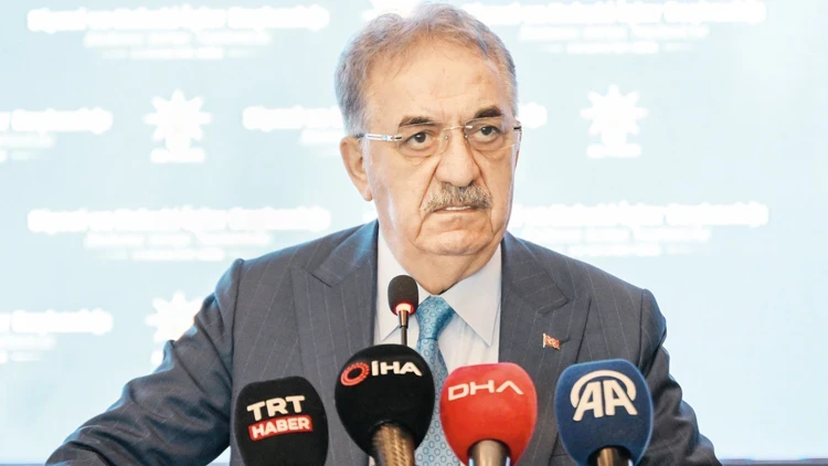 AK Partili Hayati Yazıcı: Yeni anasaya referandumla yapılacak