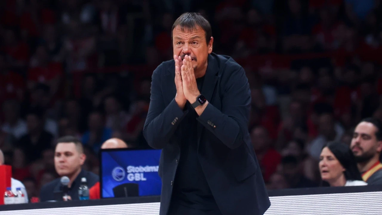 Ergin Ataman'dan şok iddia: 'Soyunma odasına gelip yumruk attı'