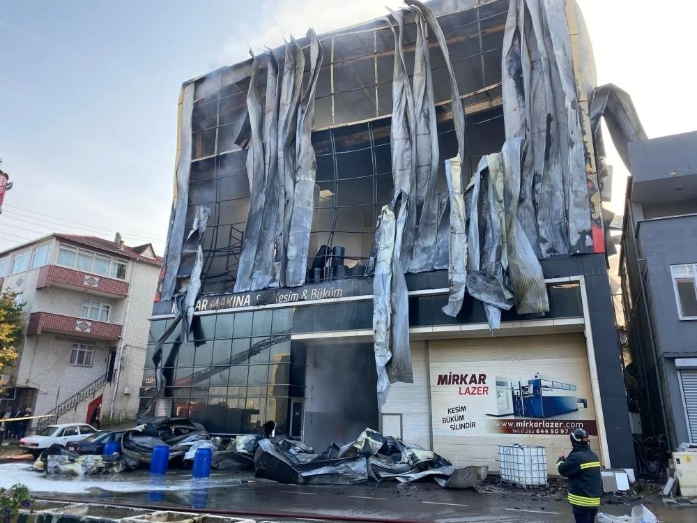 Kocaeli'de 7 kişinin öldüğü fabrika yangını davasının görülmesine devam edildi