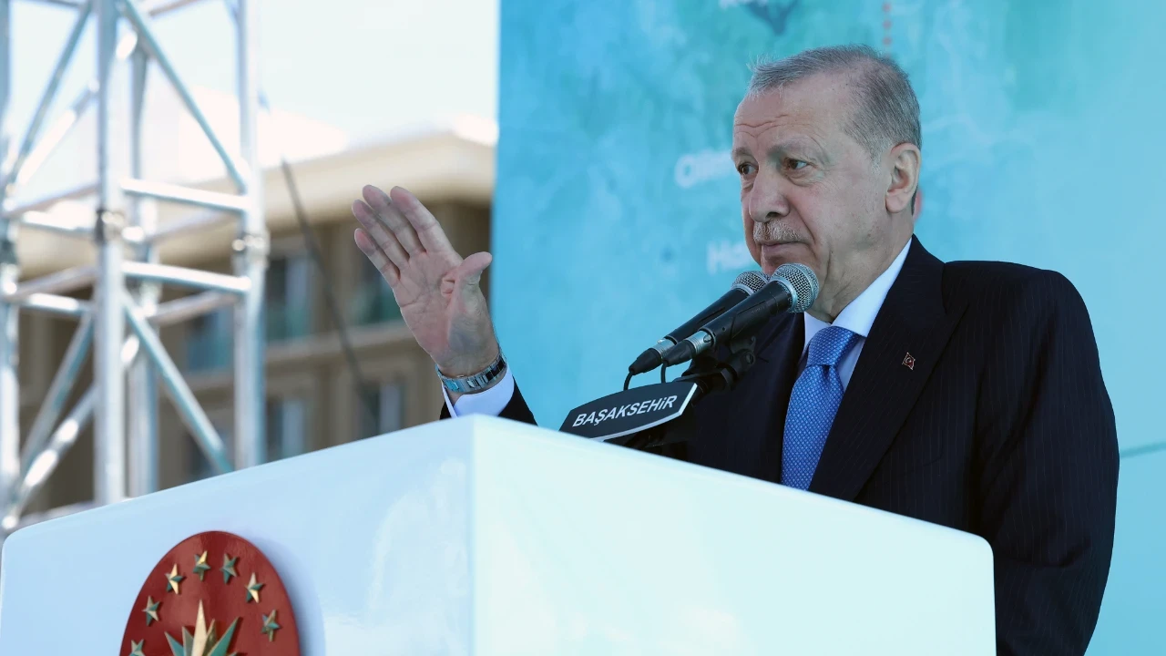 Erdoğan: Sahada güçlü olmayan masada değil, menüde olur