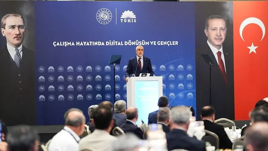 Bakan Işıkhan: Emeği ve sosyal adaleti merkeze alan her üretimin destekçisi olmaya devam edeceğiz