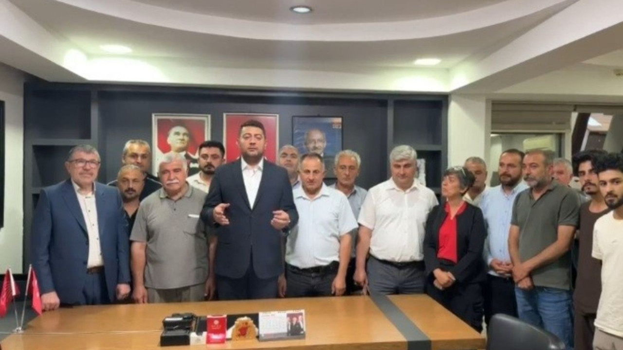 Malatya’da çilingirli devir teslim: ‘Hiçbir güç CHP’yi esir alamaz’