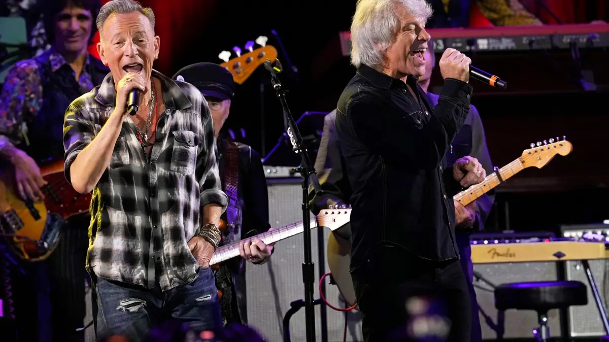 Jon Bon Jovi konserini yarım bıraktı! Sahneden erken ayrıldı