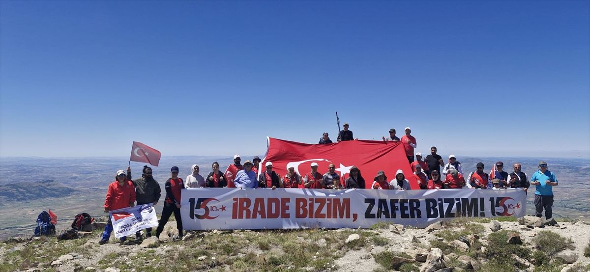 Sivas'ta 15 Temmuz Şehitleri İçin Yıldız Dağı'na Anma Tırmanışı
