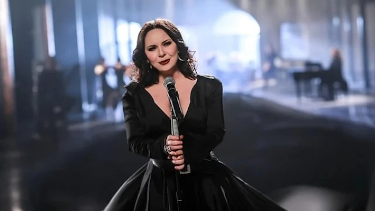 Rock müziğin kraliçesi Şebnem Ferah 6 yıl sonra ilk kez sahnede