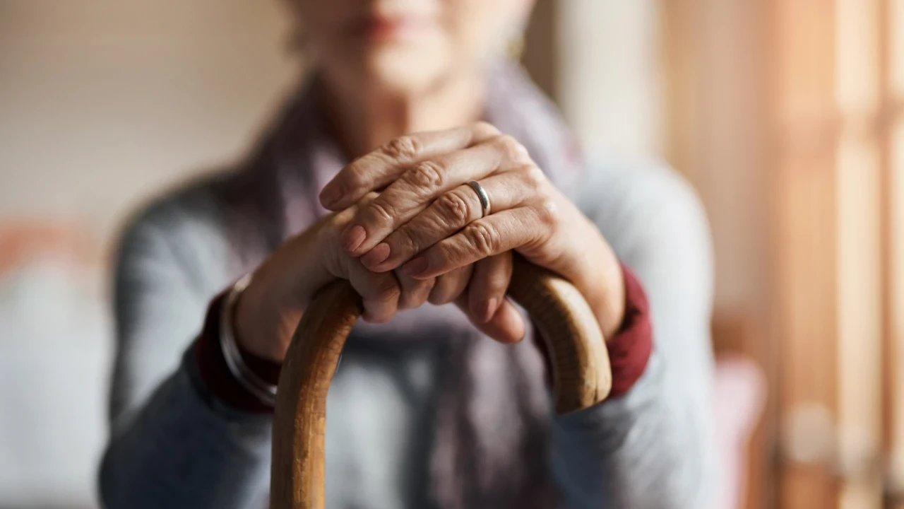 Miras bekleyenleri şaşırtacak tablo: Baby Boomer kuşağının serveti eriyor, Baby Boomer kuşağının serveti torunlara değil bakımevlerine gidiyor